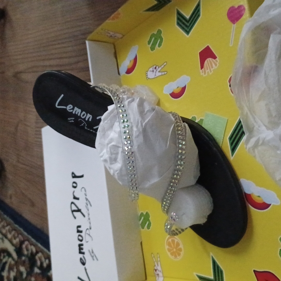 Heels - Picture 2 of 5